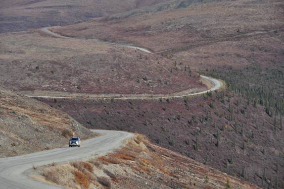 A Fiona desbravando a estrada Top of The World Highway, já no lado canadense da rodovia